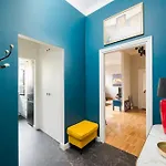 Plac Zbawiciela Stylish By Bookinghost *