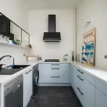 Apartment Plac Zbawiciela Stylish By Bookinghost *