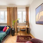 Apartment Plac Zbawiciela Stylish By Bookinghost
