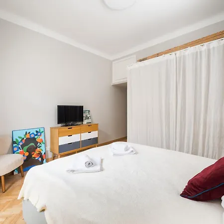 Plac Zbawiciela Stylish Apartment